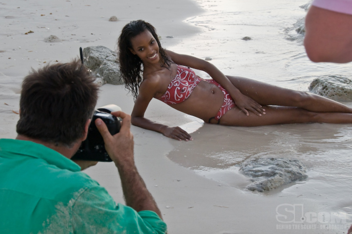 08_quiana-grant_body_behind_08.jpg